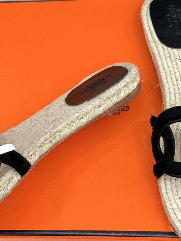 Шльопанці жіночі фото 6