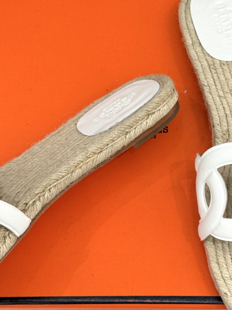 Шльопанці жіночі фото 6