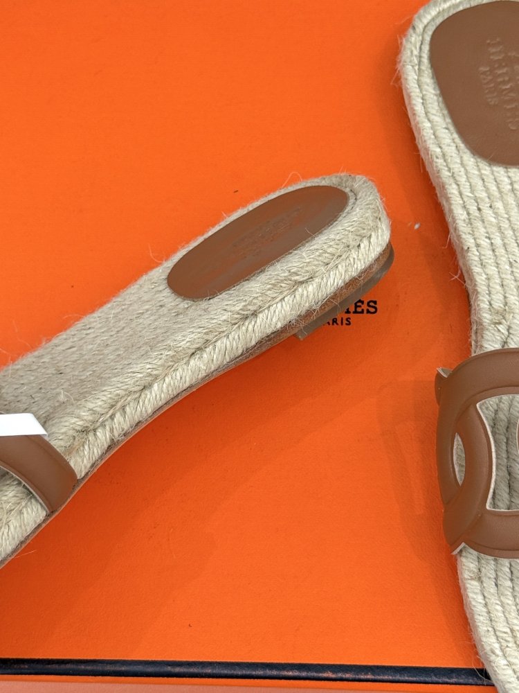 Шльопанці жіночі фото 6