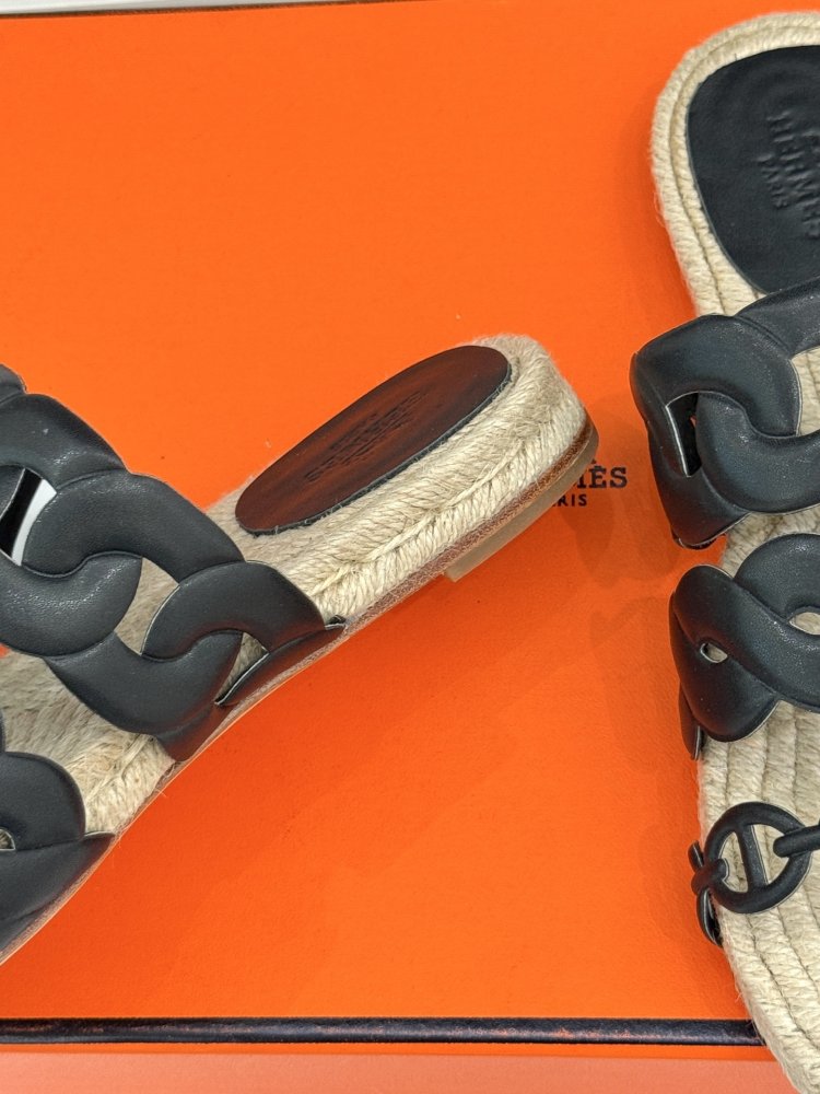 Шльопанці жіночі фото 6