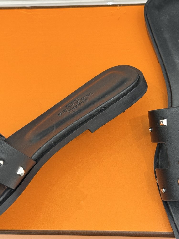 Шлепанцы женские фото 6