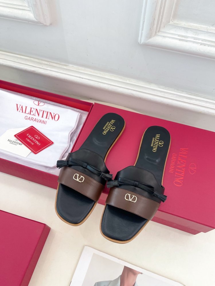 Шлепанцы женские фото 6