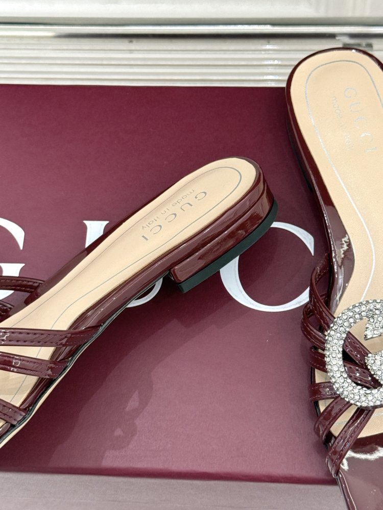 Шльопанці жіночі фото 6