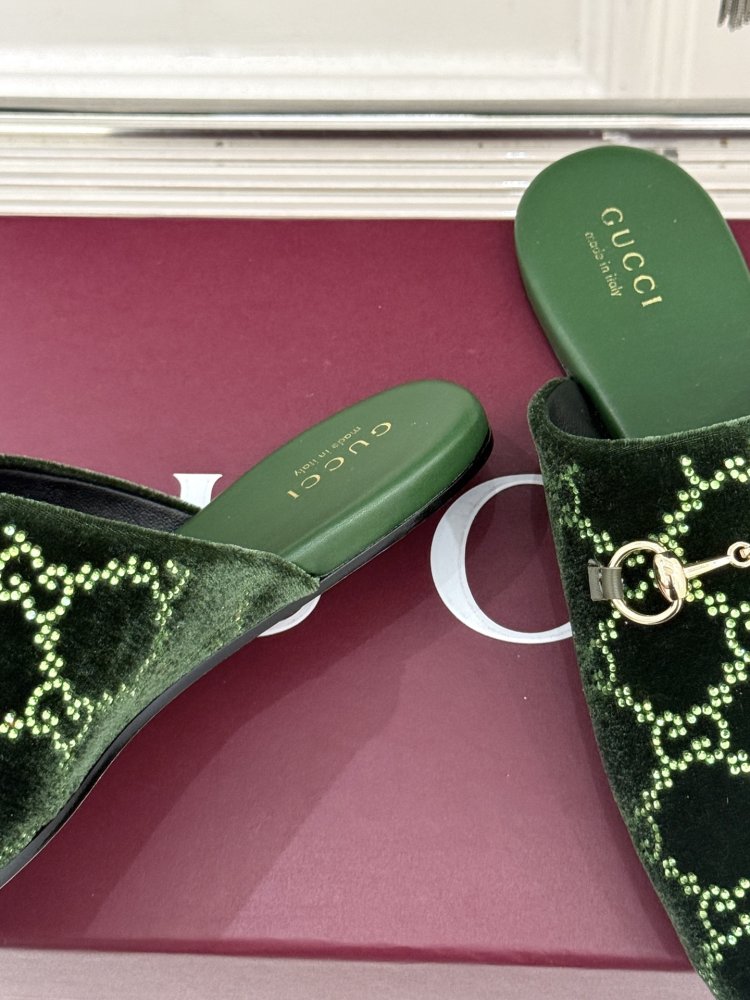 Шльопанці жіночі фото 6