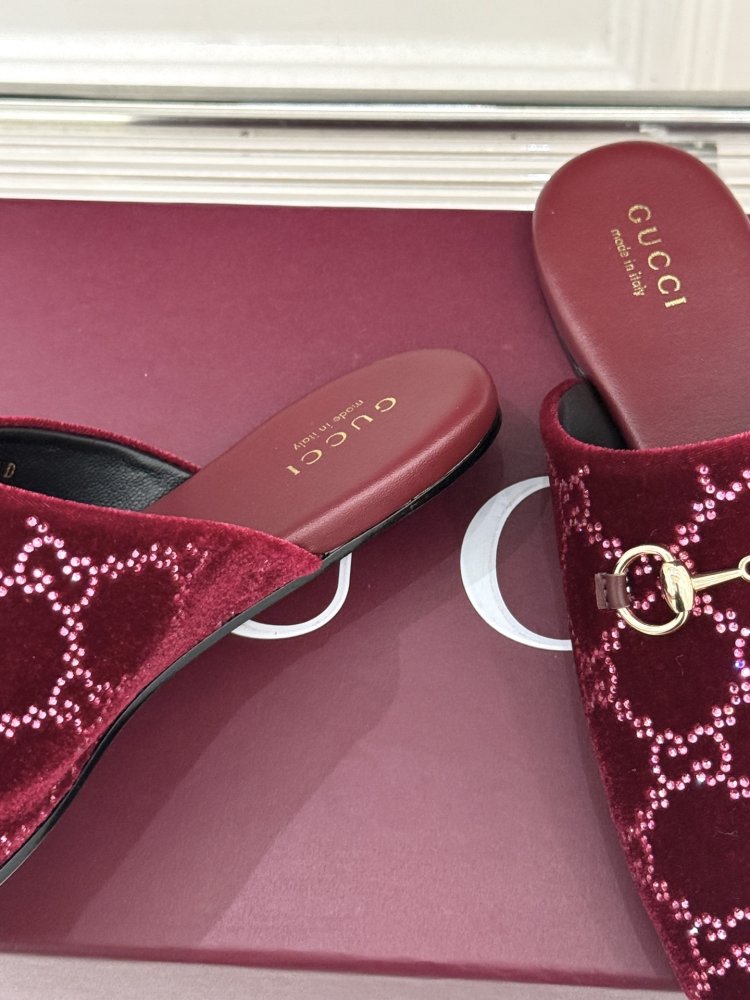 Шльопанці жіночі фото 6