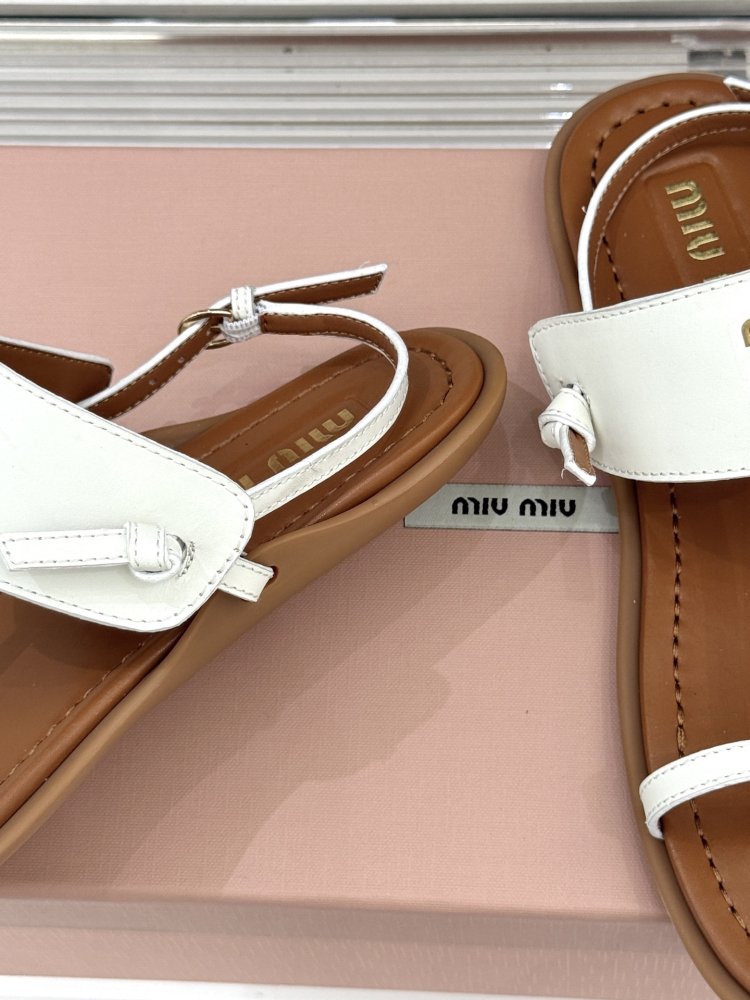 Шлепанцы женские фото 6