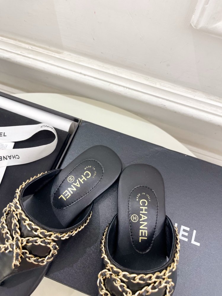 Шльопанці жіночі фото 7