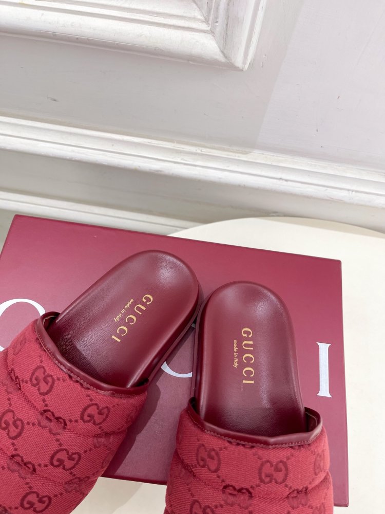 Шльопанці жіночі фото 7