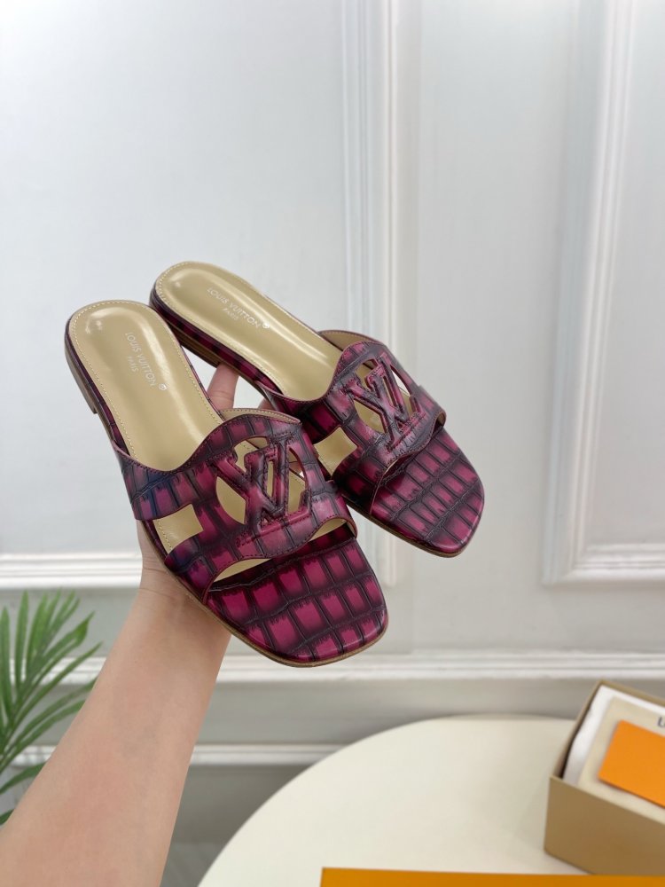 Шльопанці жіночі фото 7