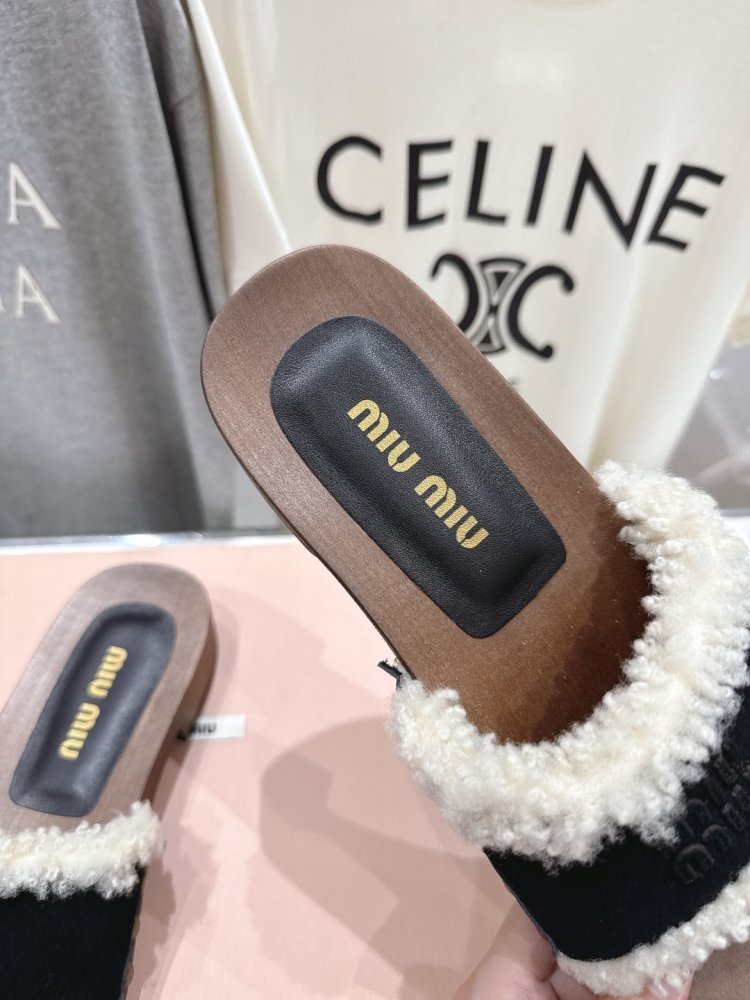 Шльопанці жіночі фото 7