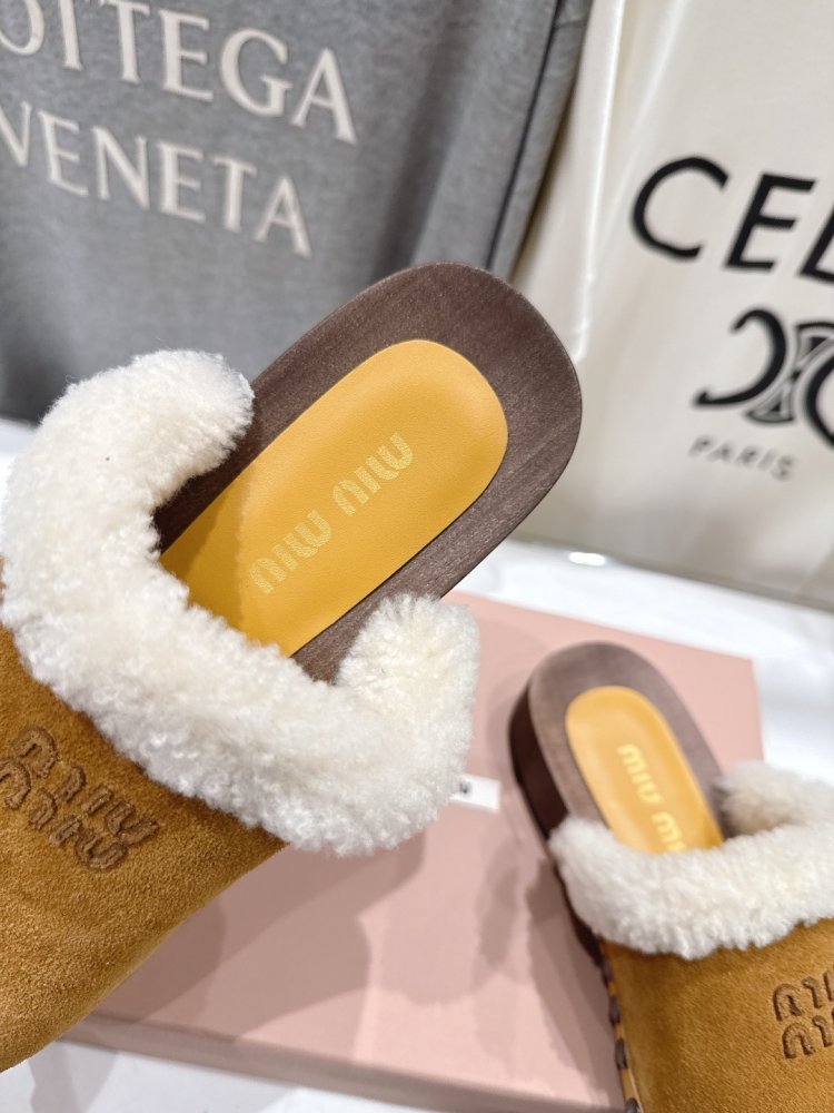 Шльопанці жіночі фото 7