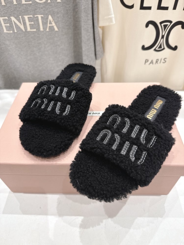 Шльопанці жіночі фото 7