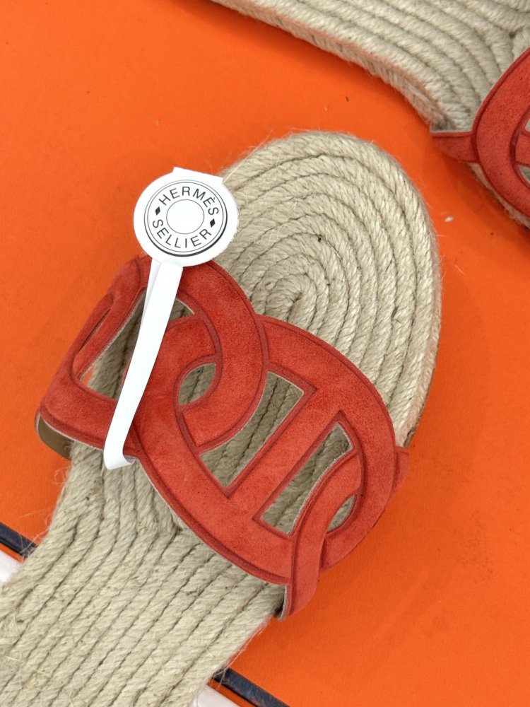 Шльопанці жіночі фото 7