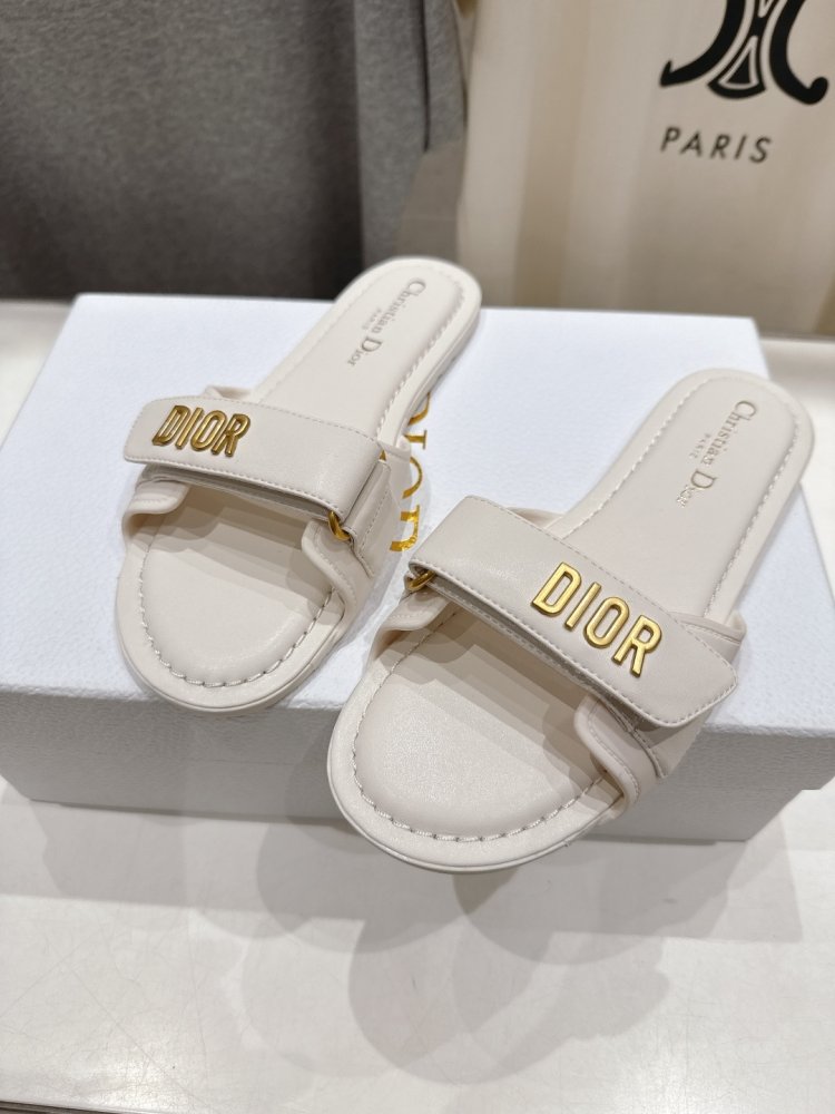 Шлепанцы женские фото 7