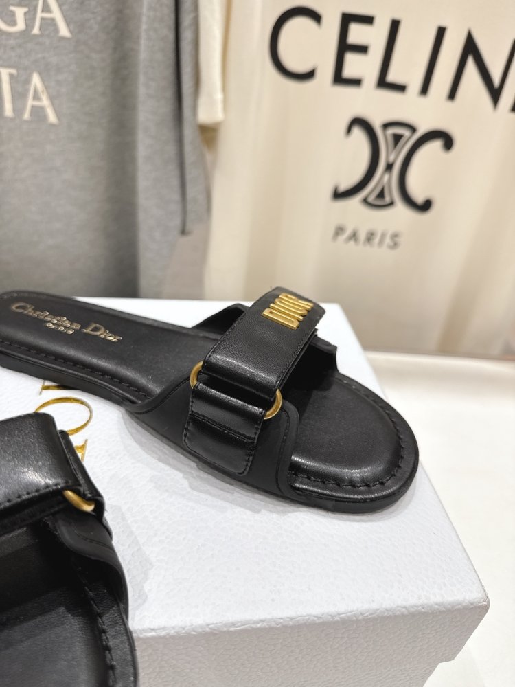 Шлепанцы женские фото 7