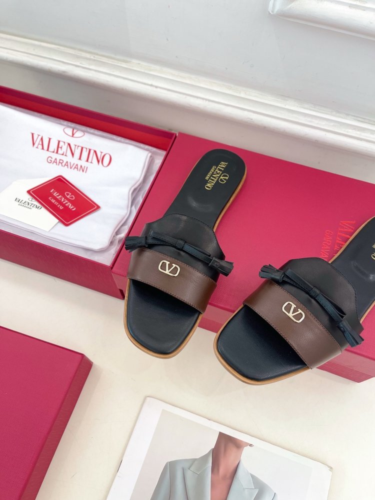 Шлепанцы женские фото 7