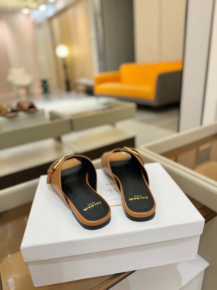 Шлепанцы женские фото 7