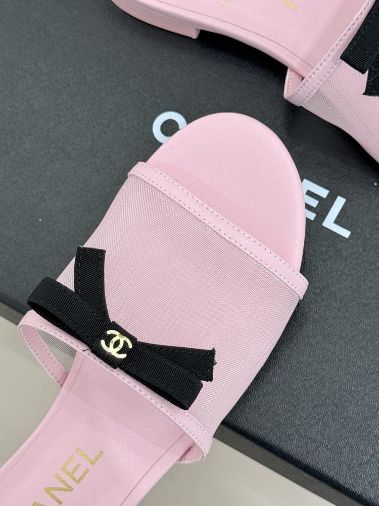 Шлепанцы женские фото 7