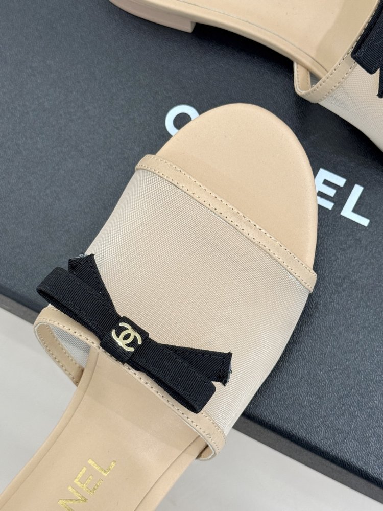 Шлепанцы женские фото 7