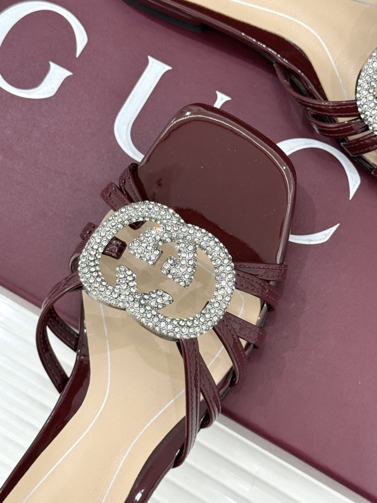 Шльопанці жіночі фото 7