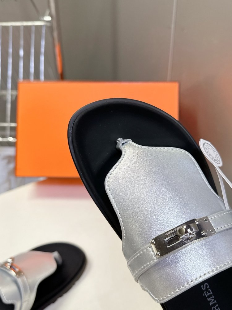 Шлепанцы женские фото 7