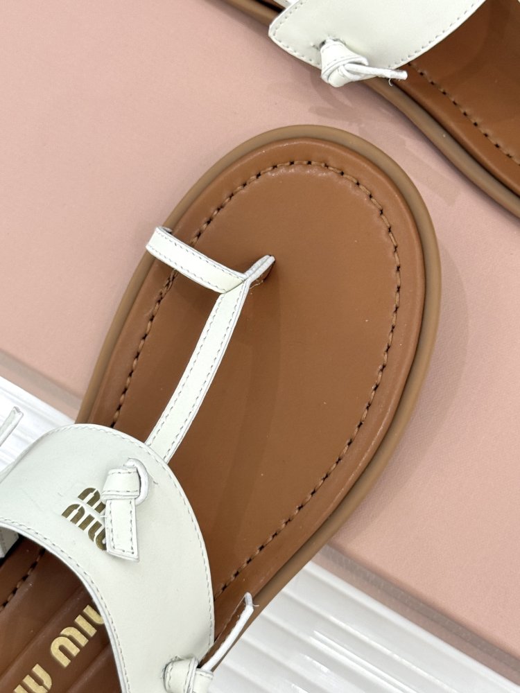 Шлепанцы женские фото 7