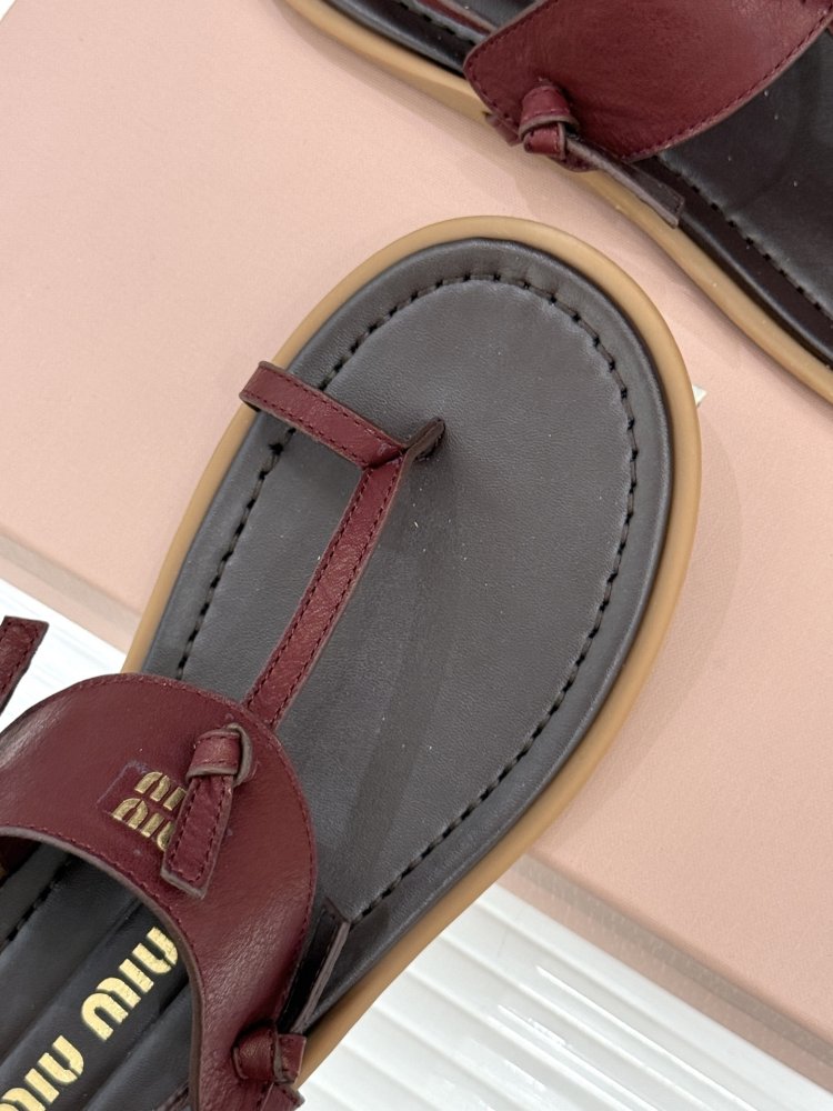 Шлепанцы женские фото 7