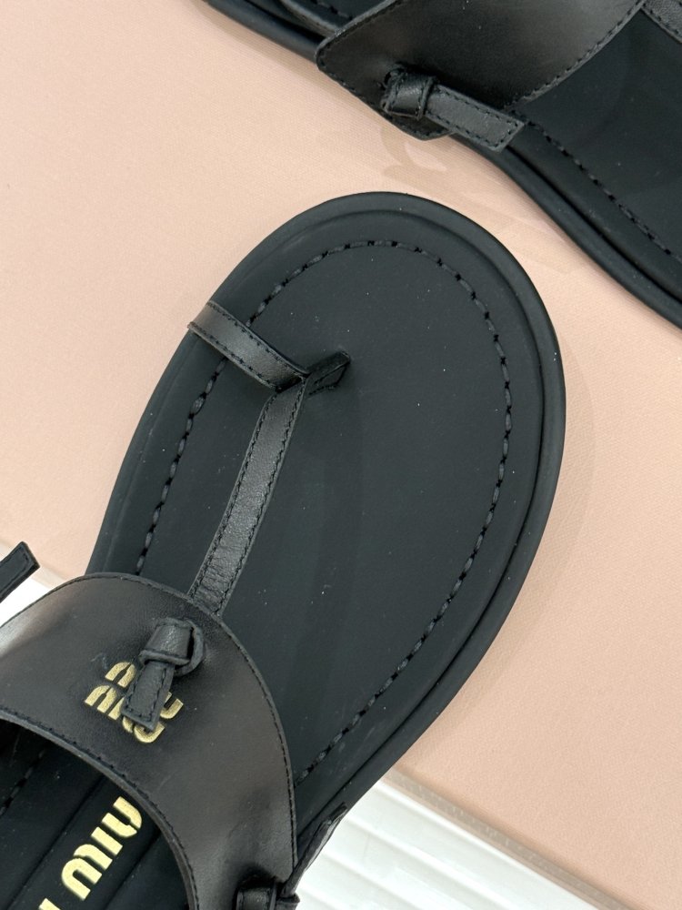 Шлепанцы женские фото 7