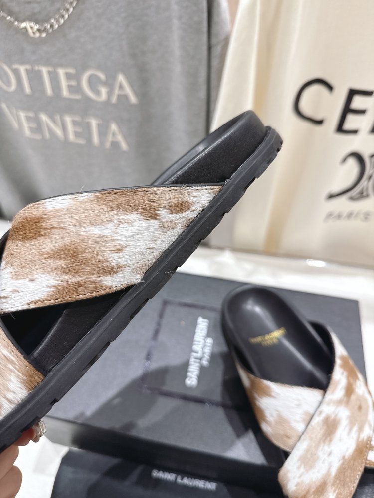 Шлепанцы женские фото 7