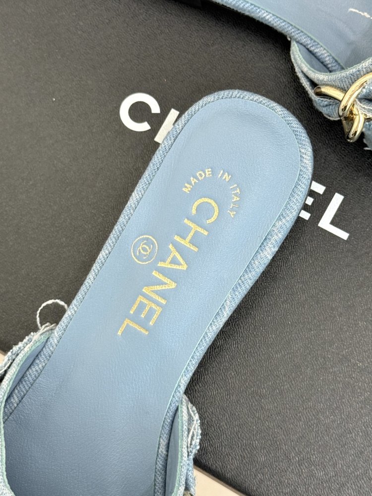 Шльопанці жіночі фото 8