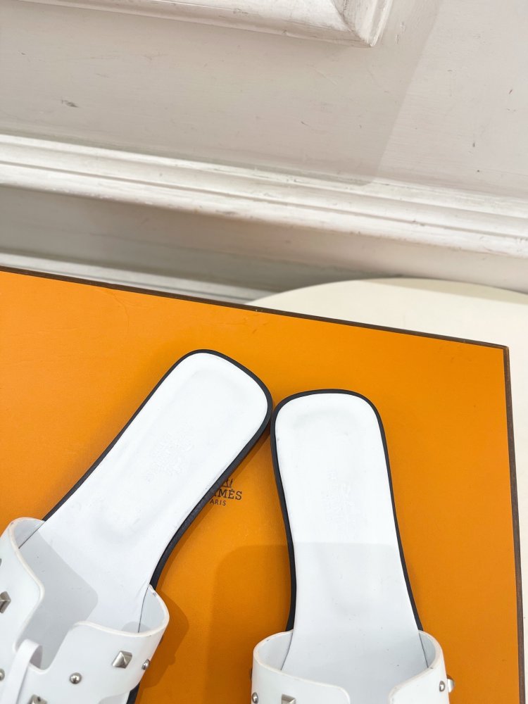 Шльопанці жіночі фото 8