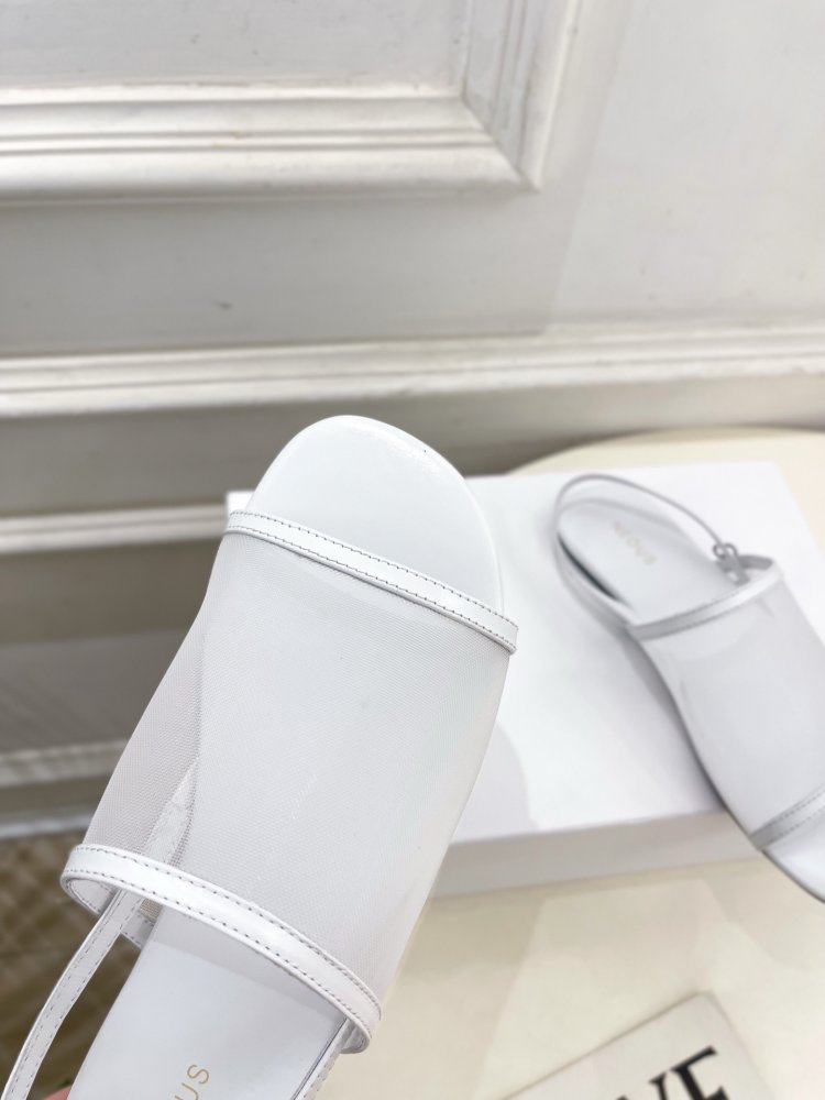 Шльопанці жіночі фото 8