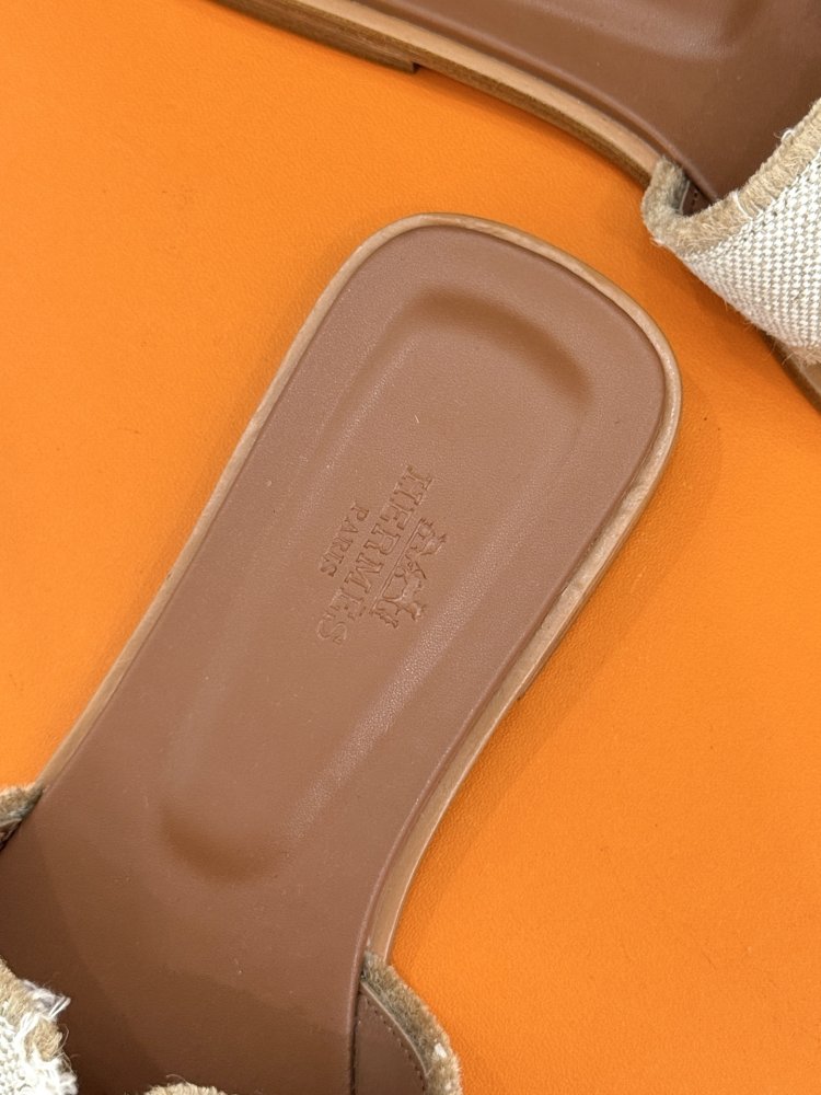 Шльопанці жіночі фото 8