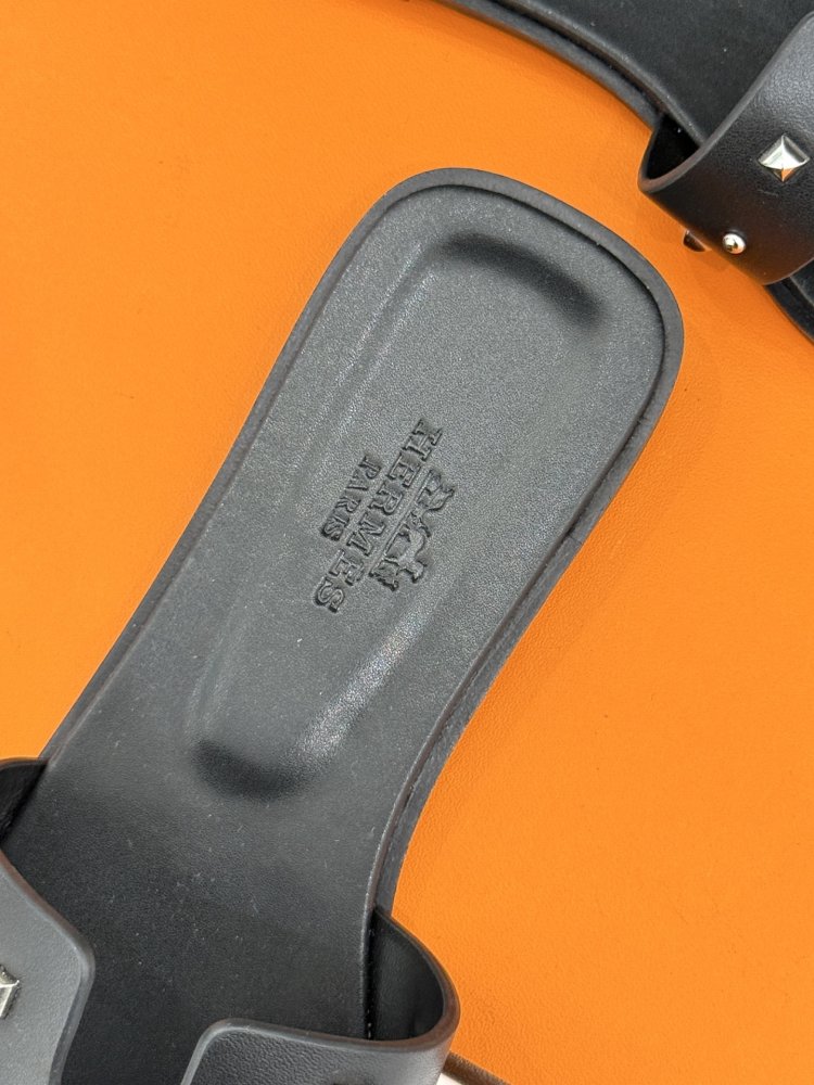 Шлепанцы женские фото 8