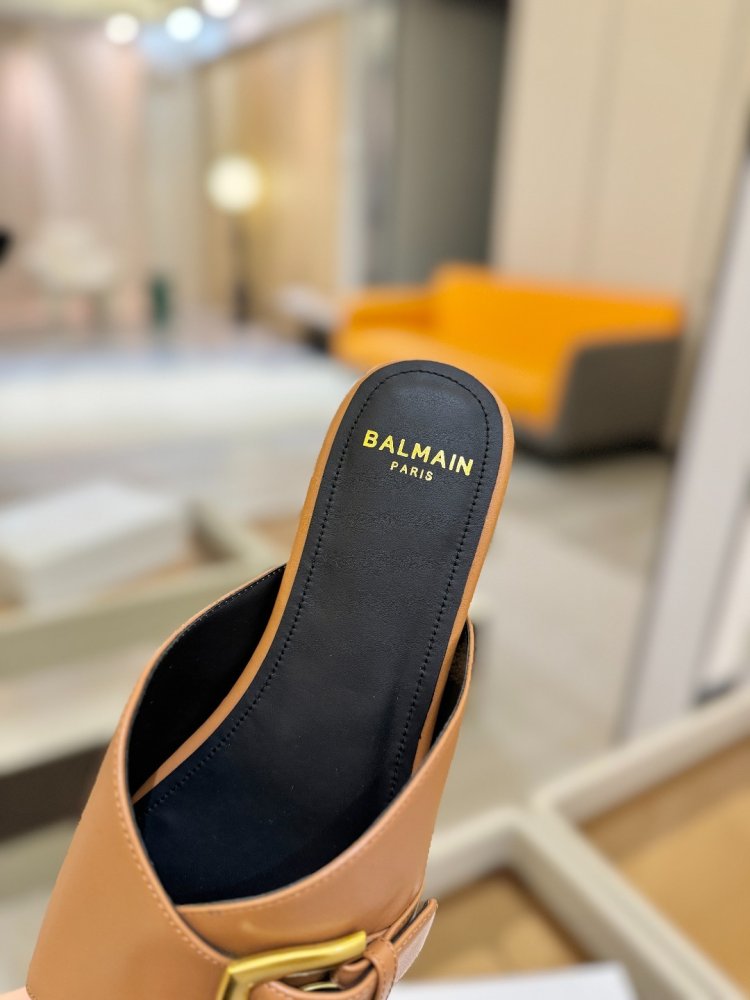 Шлепанцы женские фото 8