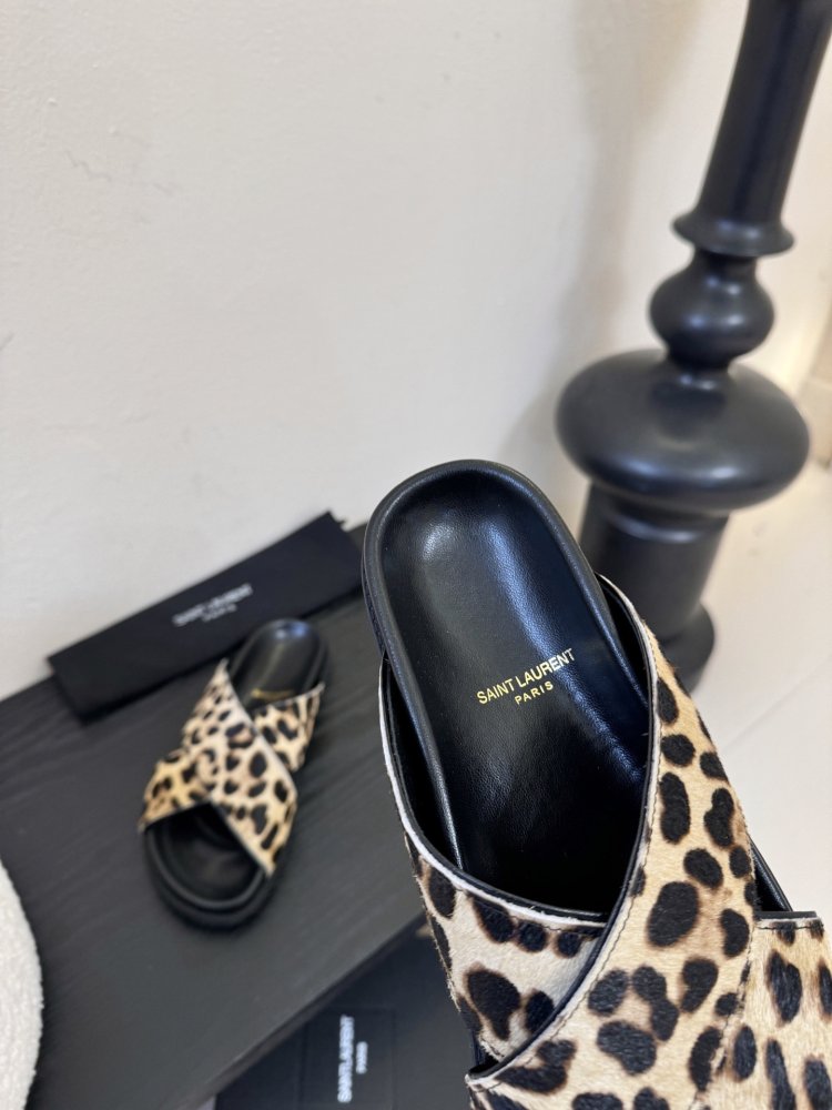 Шлепанцы женские фото 8