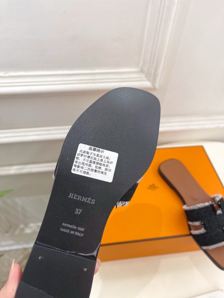 Шлепанцы женские фото 9