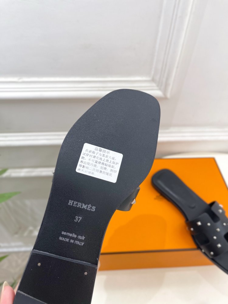 Шлепанцы женские фото 9