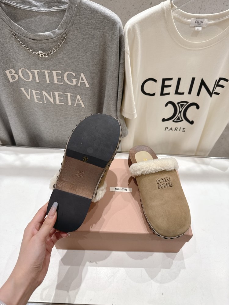 Шльопанці жіночі фото 9