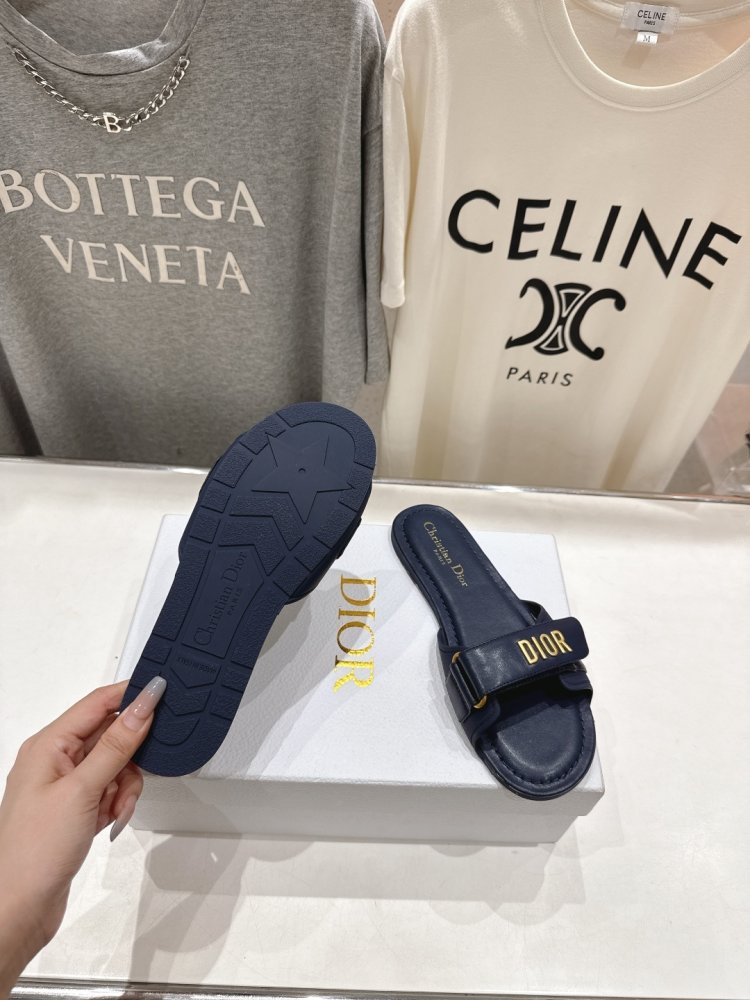 Шлепанцы женские фото 9