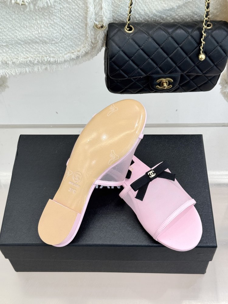 Шлепанцы женские фото 9