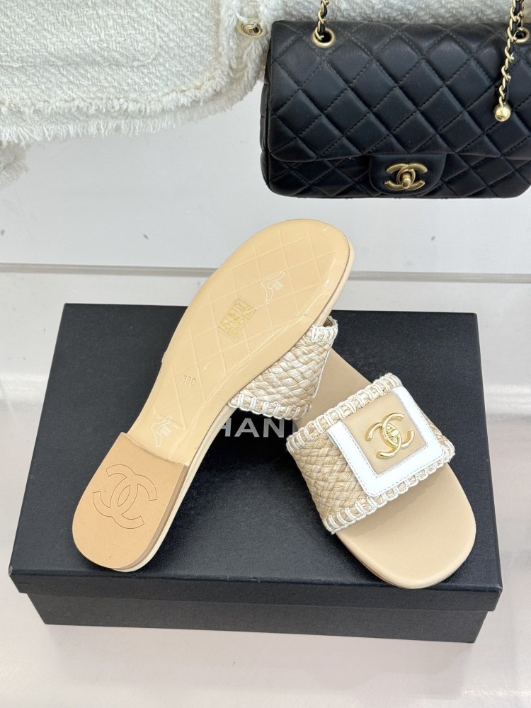 Шлепанцы женские фото 9