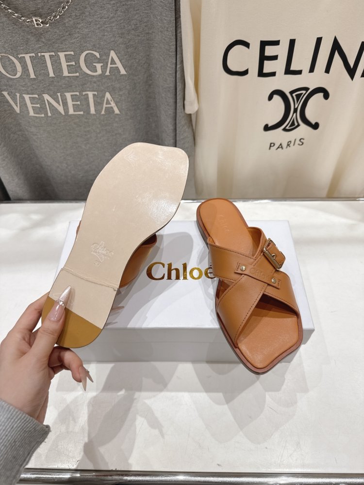 Шлепанцы женские фото 9