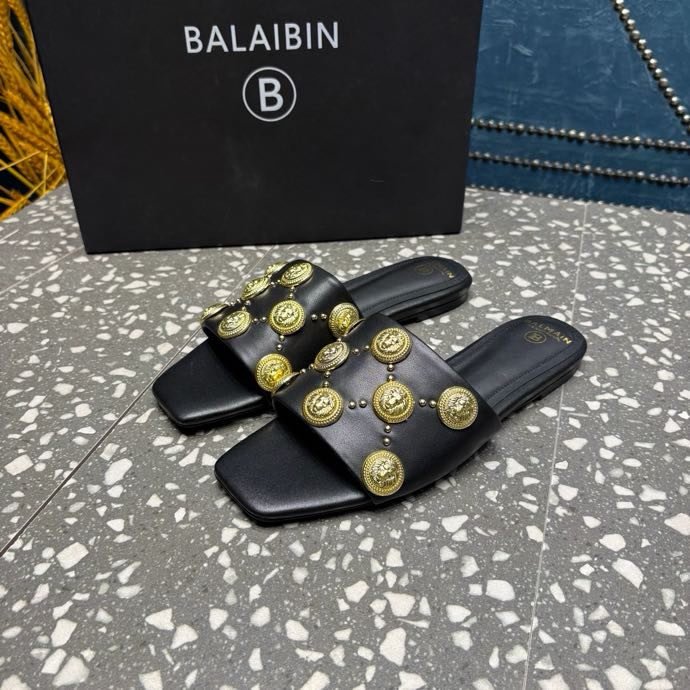 Шлепанцы фото 2