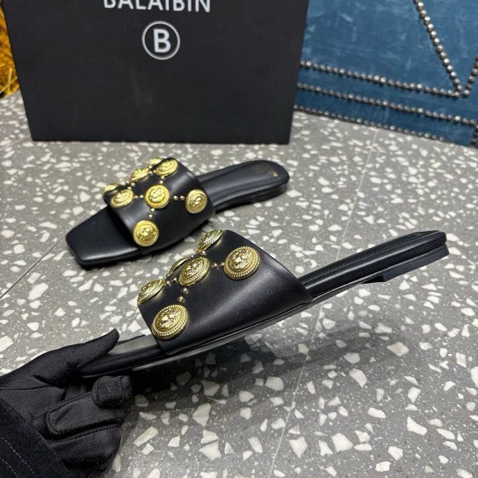 Шлепанцы фото 4