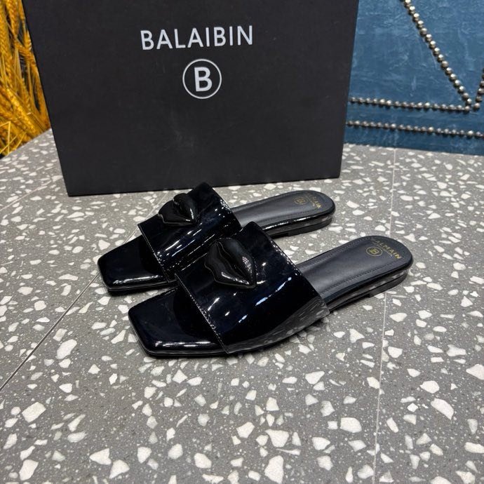 Шлепанцы фото 4