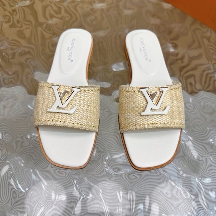 Шлепанцы фото 5