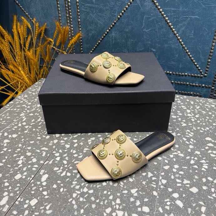 Шлепанцы фото 5