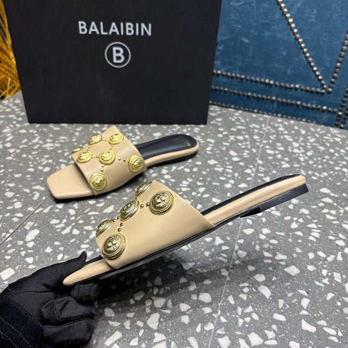 Шлепанцы фото 7