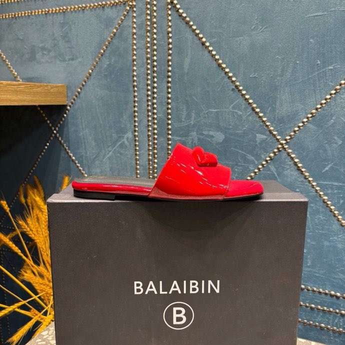 Шлепанцы фото 7